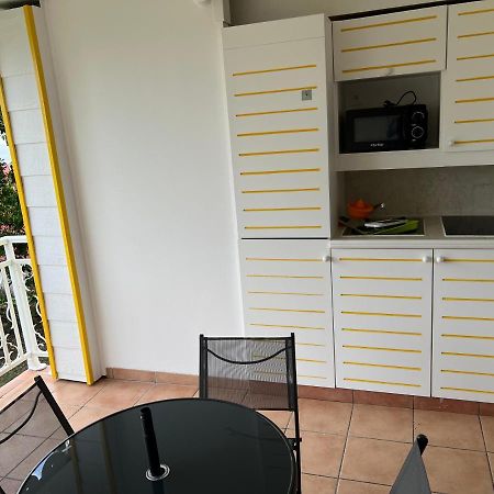 Appartement Dans Residence Touristique Renomee - Pierre Et Vacances - Independant - Exceptionnel Pour Un Sejour De Detente Sainte-Anne  Dış mekan fotoğraf